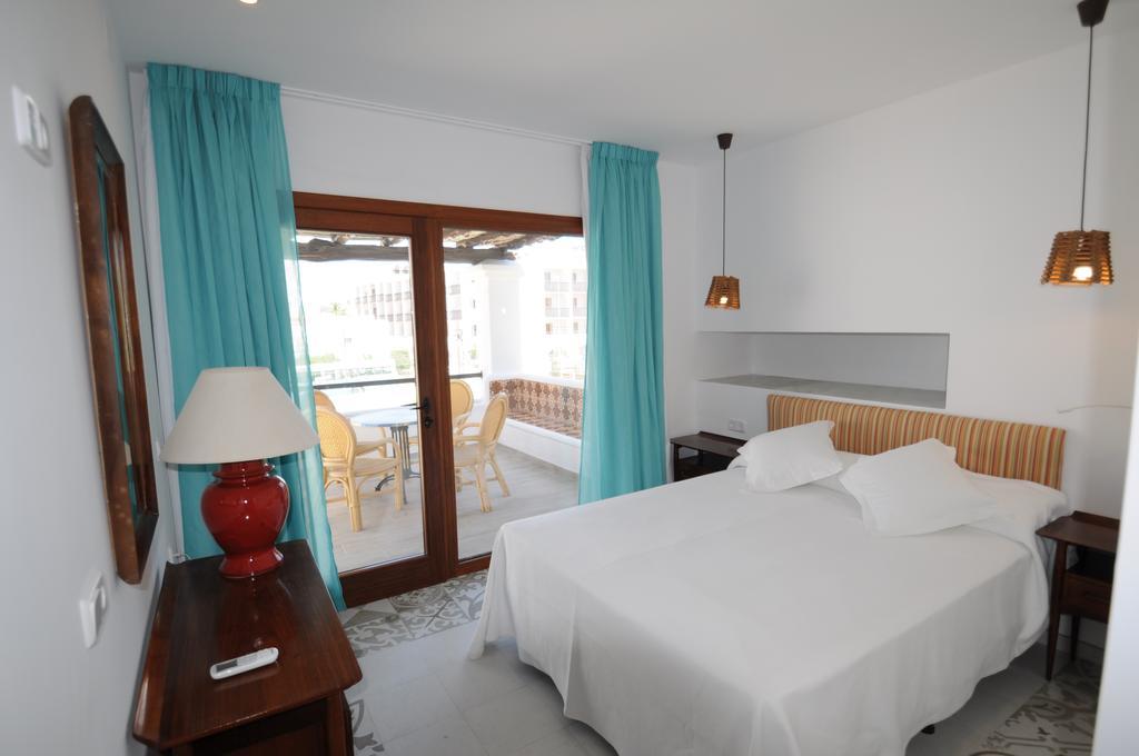 Chalet Torralba - Villa At Hotel Osiris Сан-Антонио-Абад Экстерьер фото